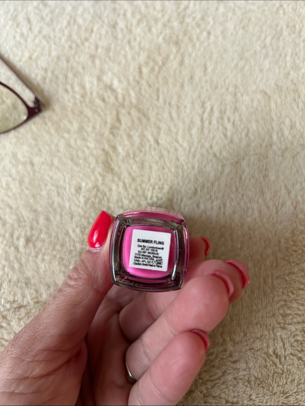 Lakur by Londontown in summer Fling nail polish - Picture 2 of 4